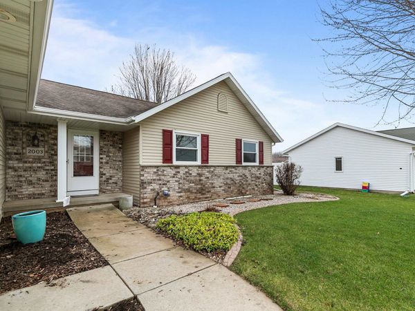 2003 Deer Haven Drive, Menasha, WI 54952