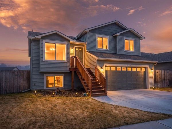 10327 W 9th Ave, Airway Heights, WA 99224