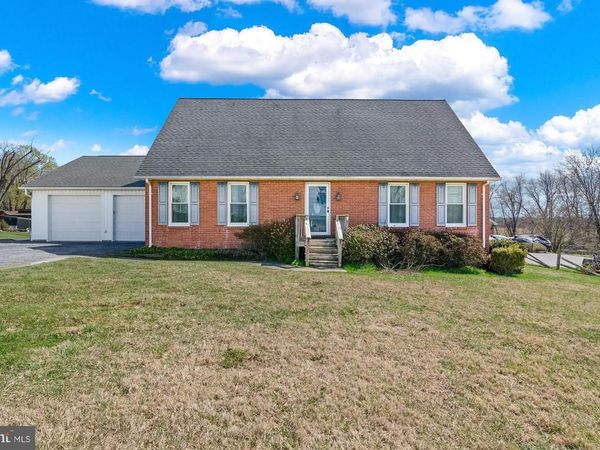 15705 HANOVER PIKE, UPPERCO, MD 21155