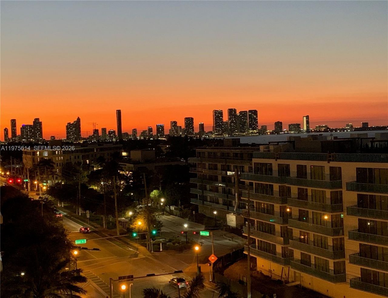 10 Venetian Way, Unit 904, Miami Beach, FL 33139 Photo