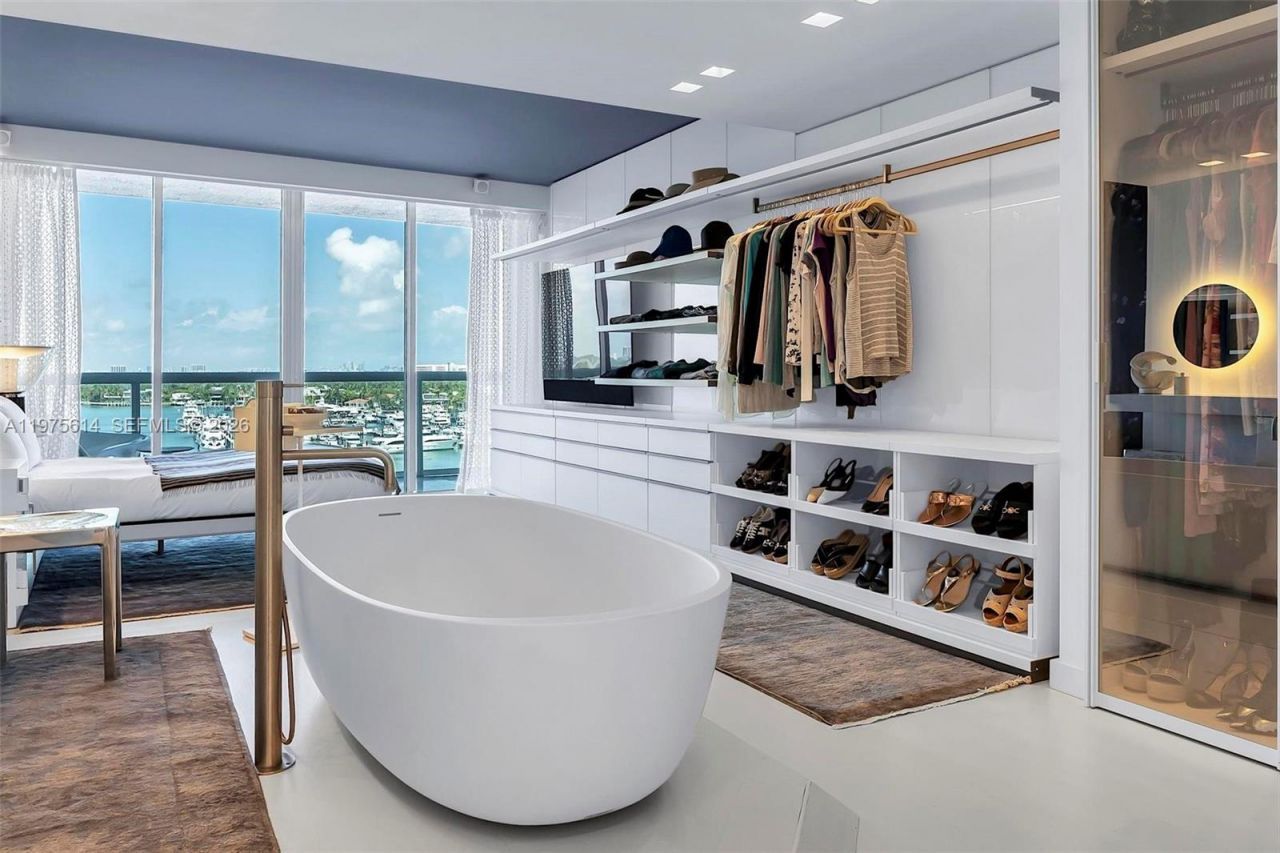 10 Venetian Way , Unit 904, Miami Beach, FL 33139 Photo