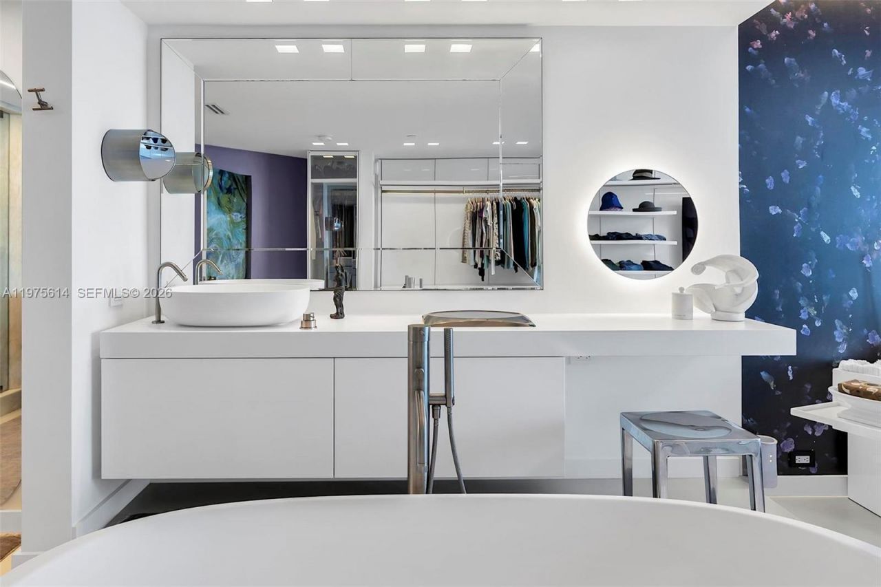 10 Venetian Way , Unit 904, Miami Beach, FL 33139 Photo