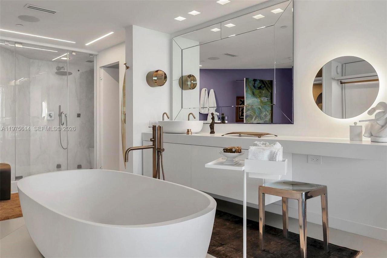 10 Venetian Way , Unit 904, Miami Beach, FL 33139 Photo