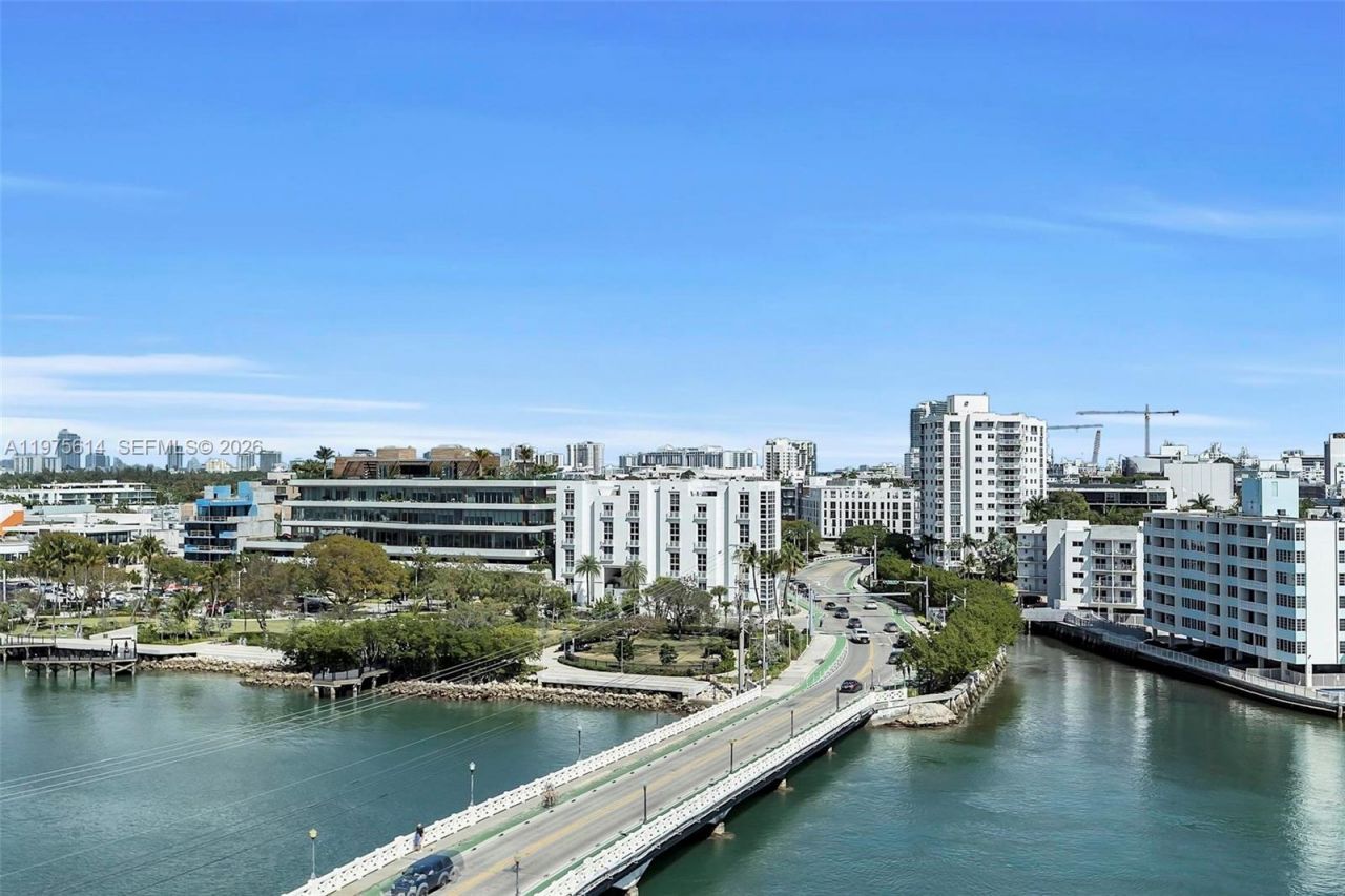10 Venetian Way , Unit 904, Miami Beach, FL 33139 Photo