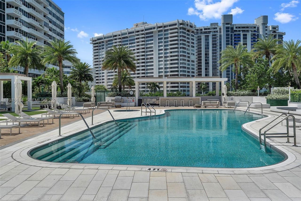 10 Venetian Way , Unit 904, Miami Beach, FL 33139 Photo