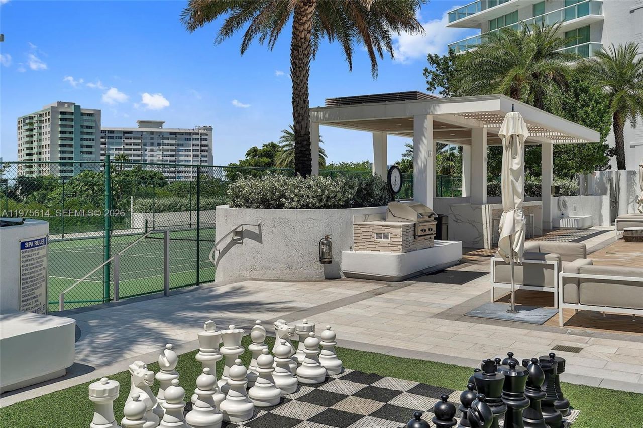 10 Venetian Way , Unit 904, Miami Beach, FL 33139 Photo