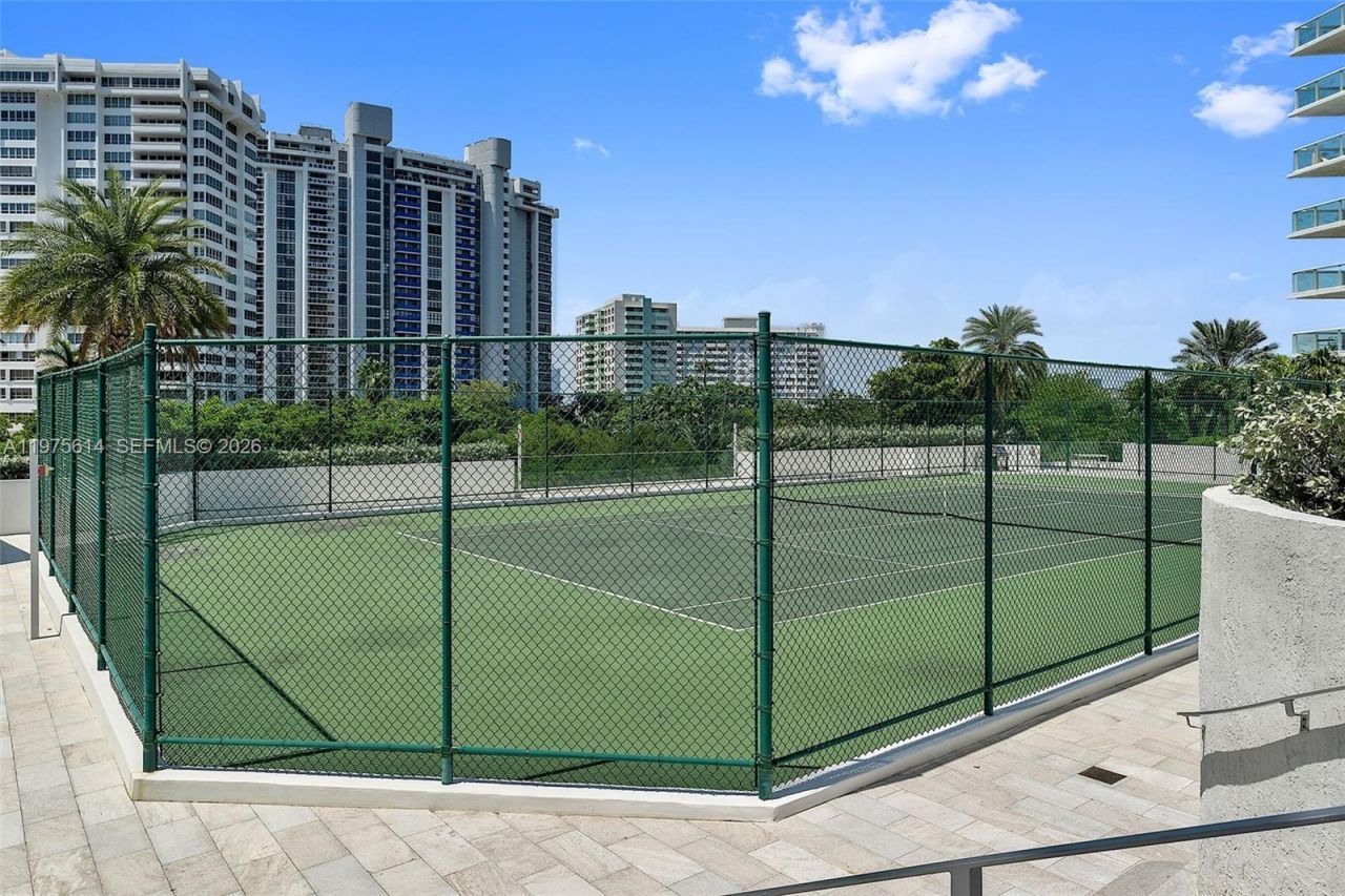 10 Venetian Way , Unit 904, Miami Beach, FL 33139 Photo