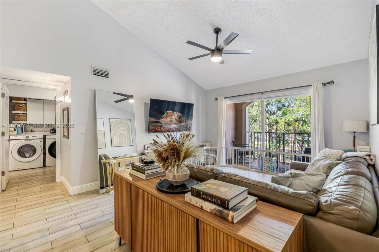 12172 Saint Andrews Pl , Unit 307, Miramar, FL 33025 Photo