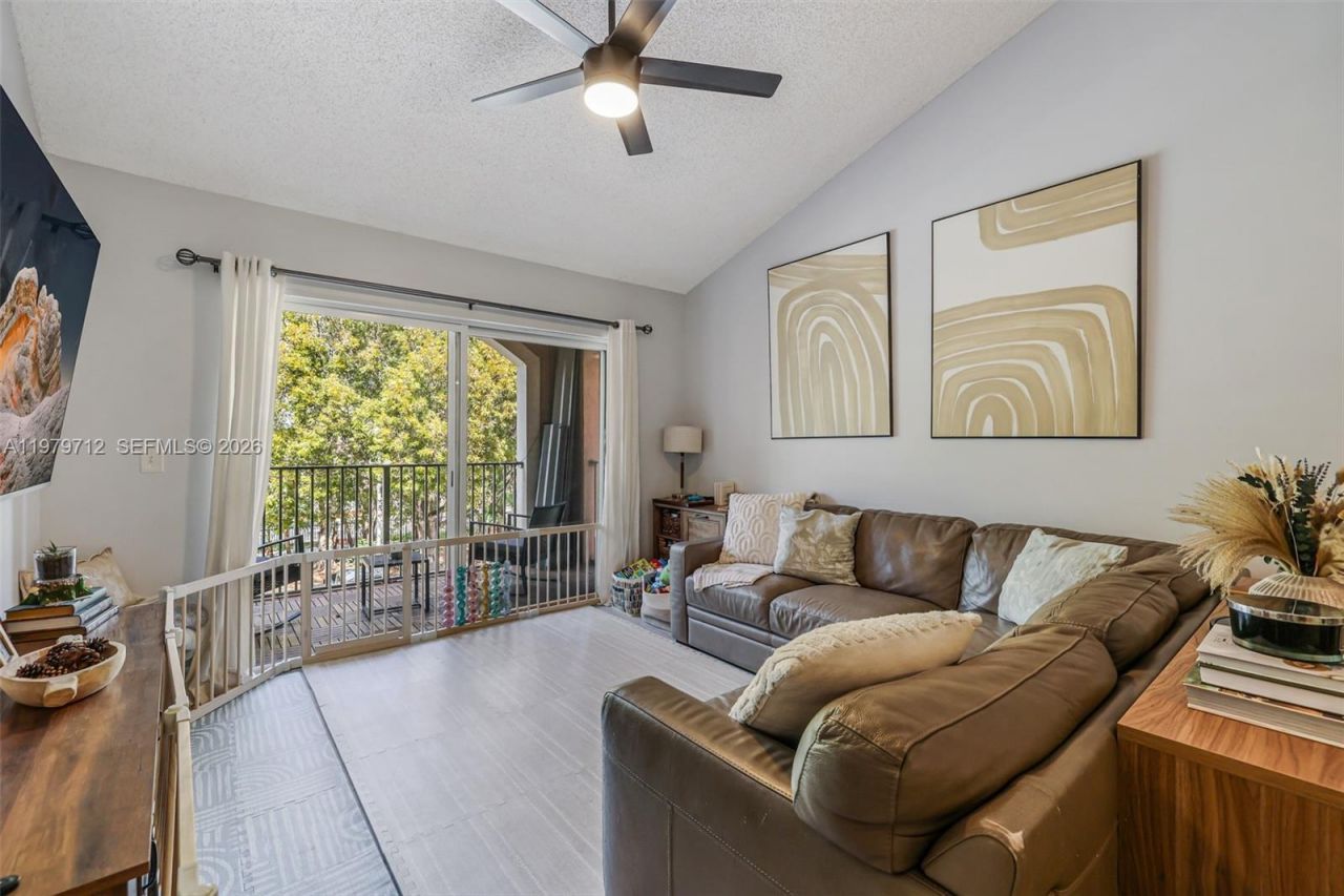 12172 Saint Andrews Pl , Unit 307, Miramar, FL 33025 Photo