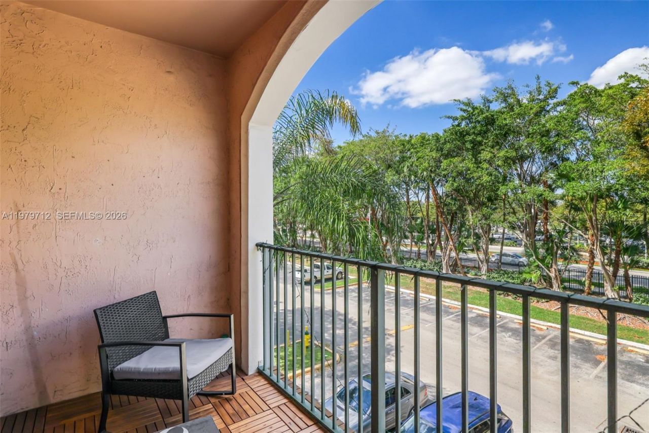 12172 Saint Andrews Pl , Unit 307, Miramar, FL 33025 Photo