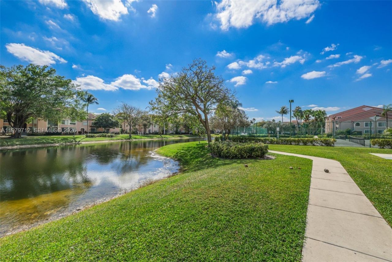 12172 Saint Andrews Pl , Unit 307, Miramar, FL 33025 Photo