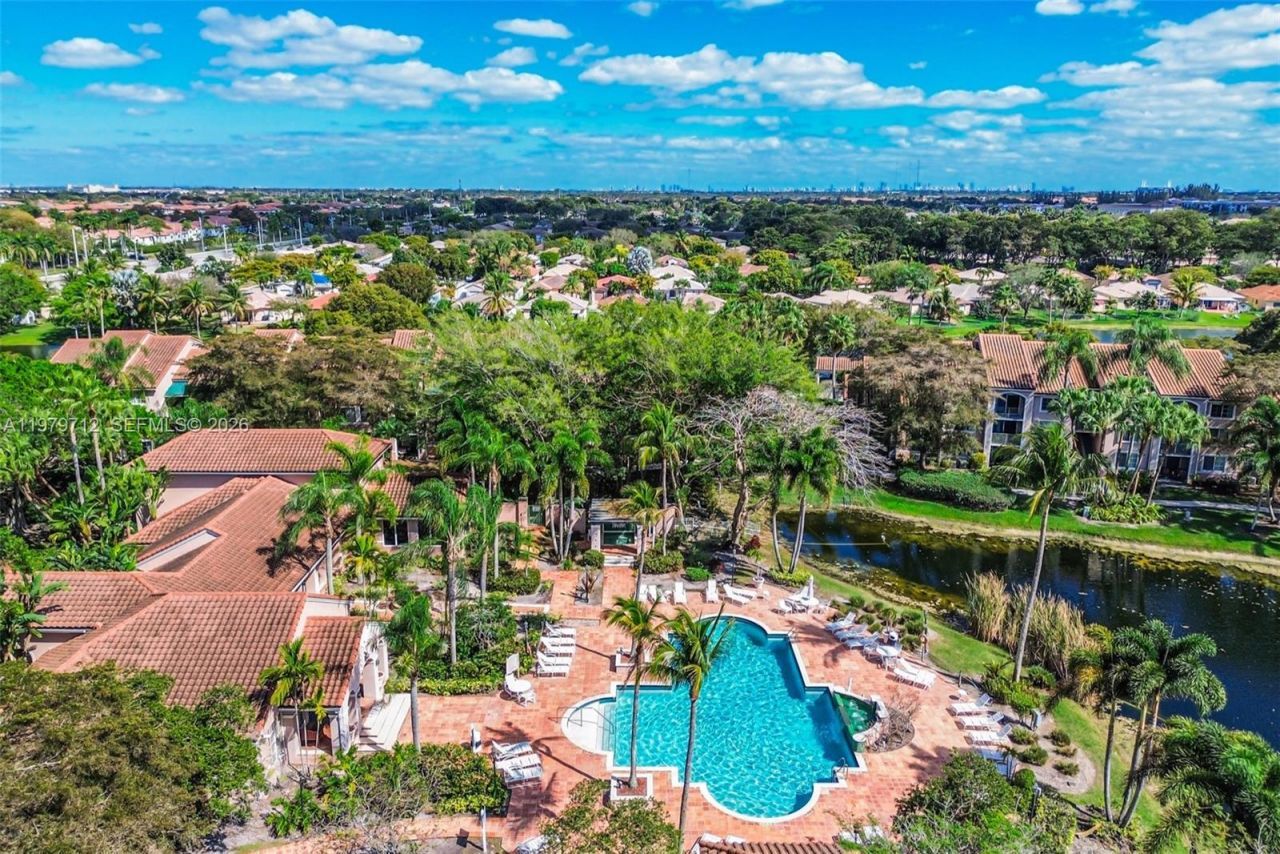 12172 Saint Andrews Pl , Unit 307, Miramar, FL 33025 Photo