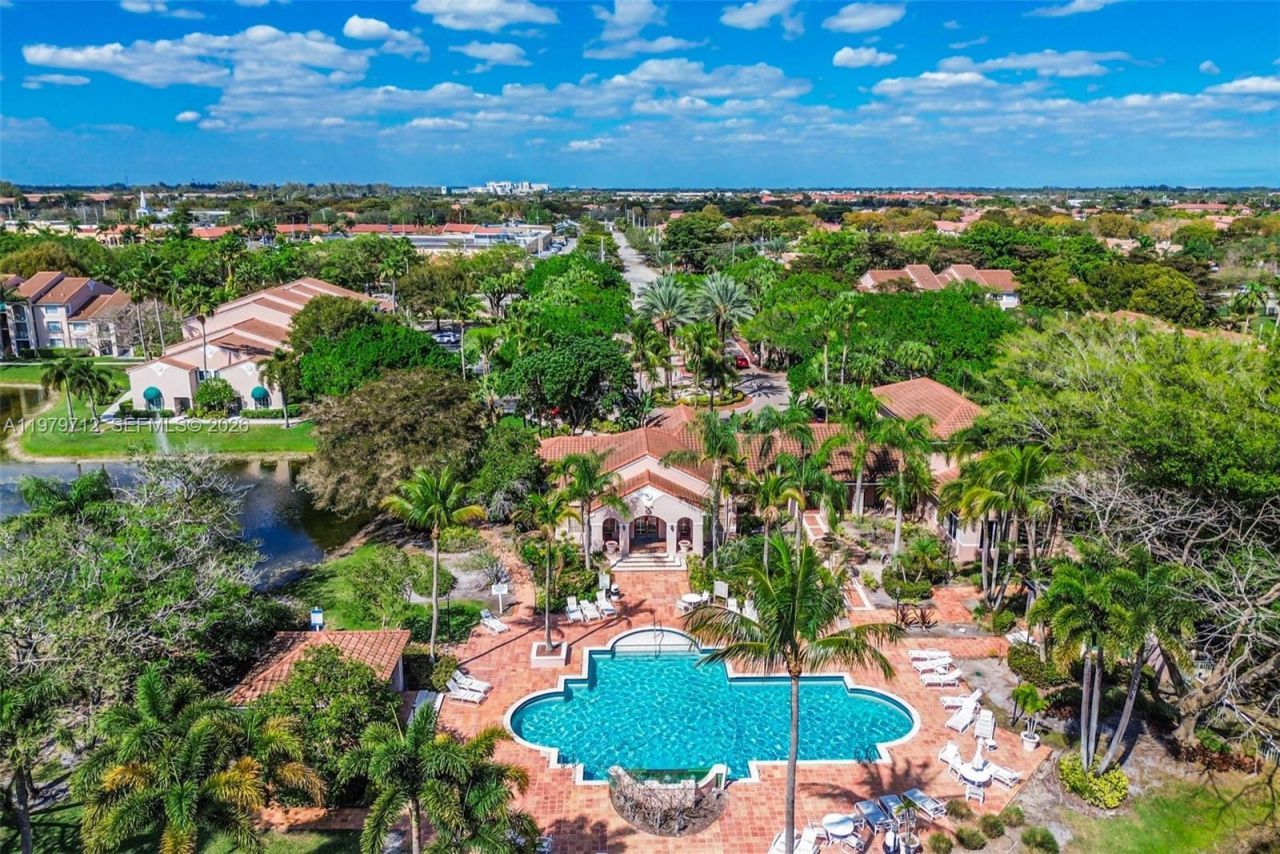 12172 Saint Andrews Pl , Unit 307, Miramar, FL 33025 Photo