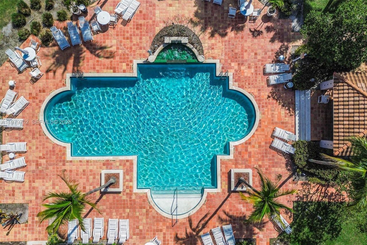 12172 Saint Andrews Pl , Unit 307, Miramar, FL 33025 Photo