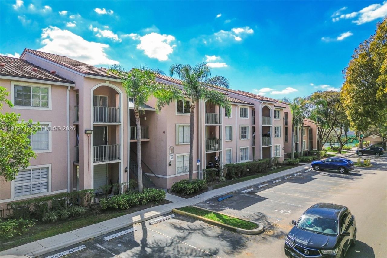 12172 Saint Andrews Pl , Unit 307, Miramar, FL 33025 Photo