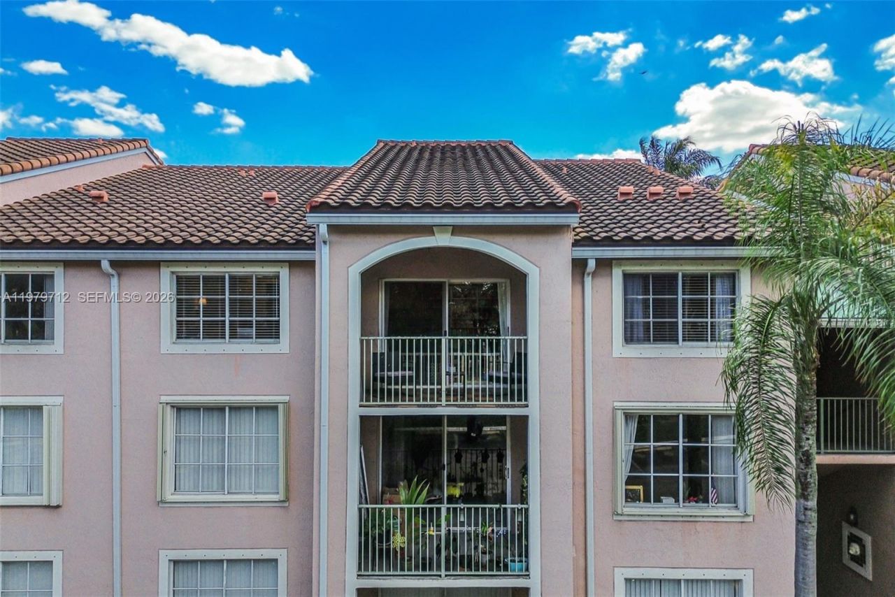 12172 Saint Andrews Pl , Unit 307, Miramar, FL 33025 Photo