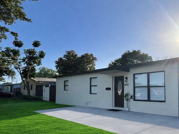 1400 N 70th Ter , Hollywood, FL 33024