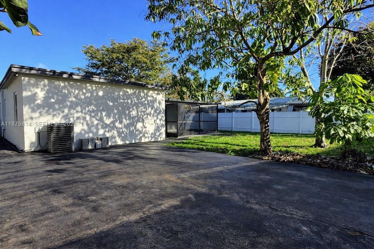 1400 N 70th Ter , Hollywood, FL 33024 Photo