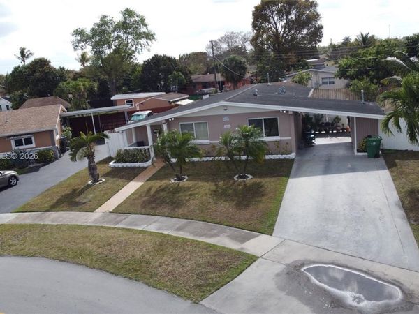 20120 NW 11th Ct , Miami Gardens, FL 33169