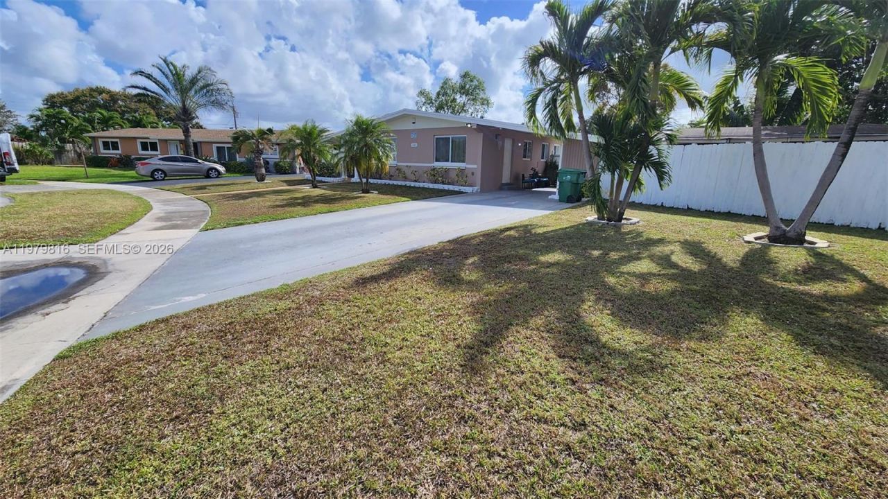 20120 NW 11th Ct, Miami Gardens, FL 33169 Photo