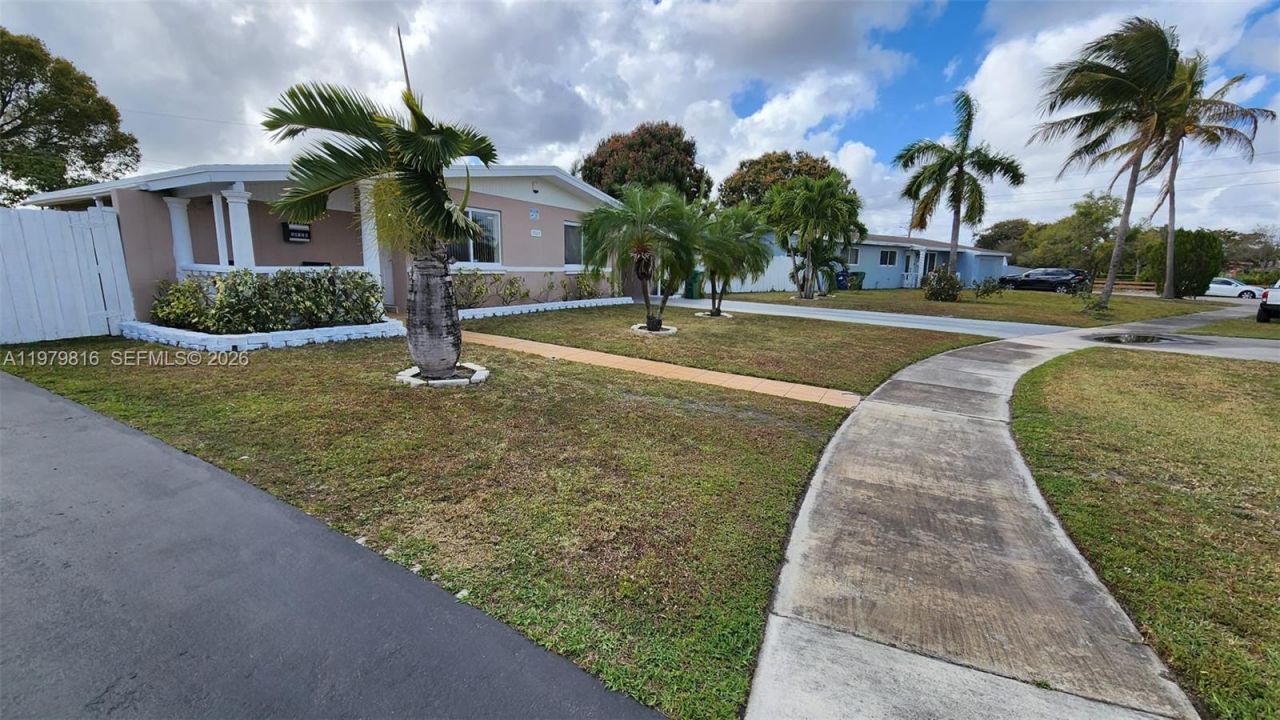 20120 NW 11th Ct, Miami Gardens, FL 33169 Photo