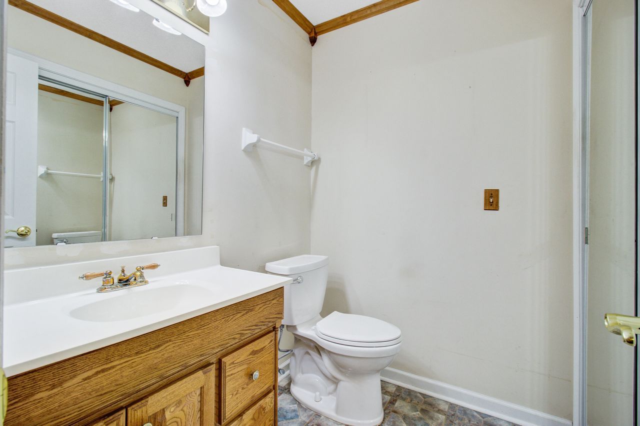 2932 Cathedral Lane Photo 21