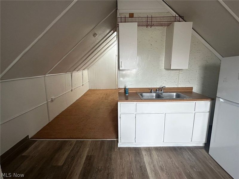 1764 Algonac Road, Cleveland, OH 44112 Photo 16