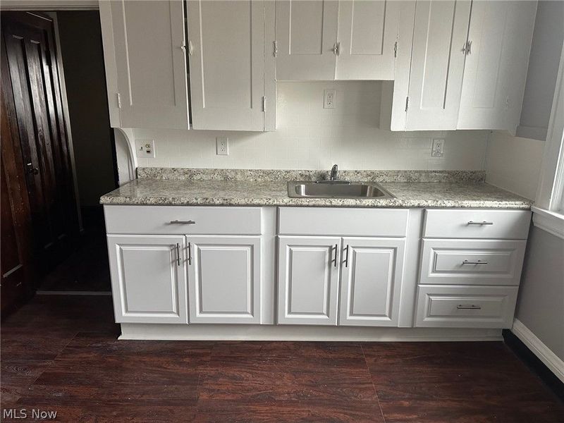 1764 Algonac Road, Cleveland, OH 44112 Photo 3