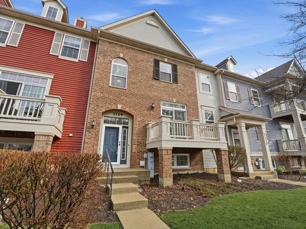 1124 Bartholdi Court, Carol Stream, IL 60188