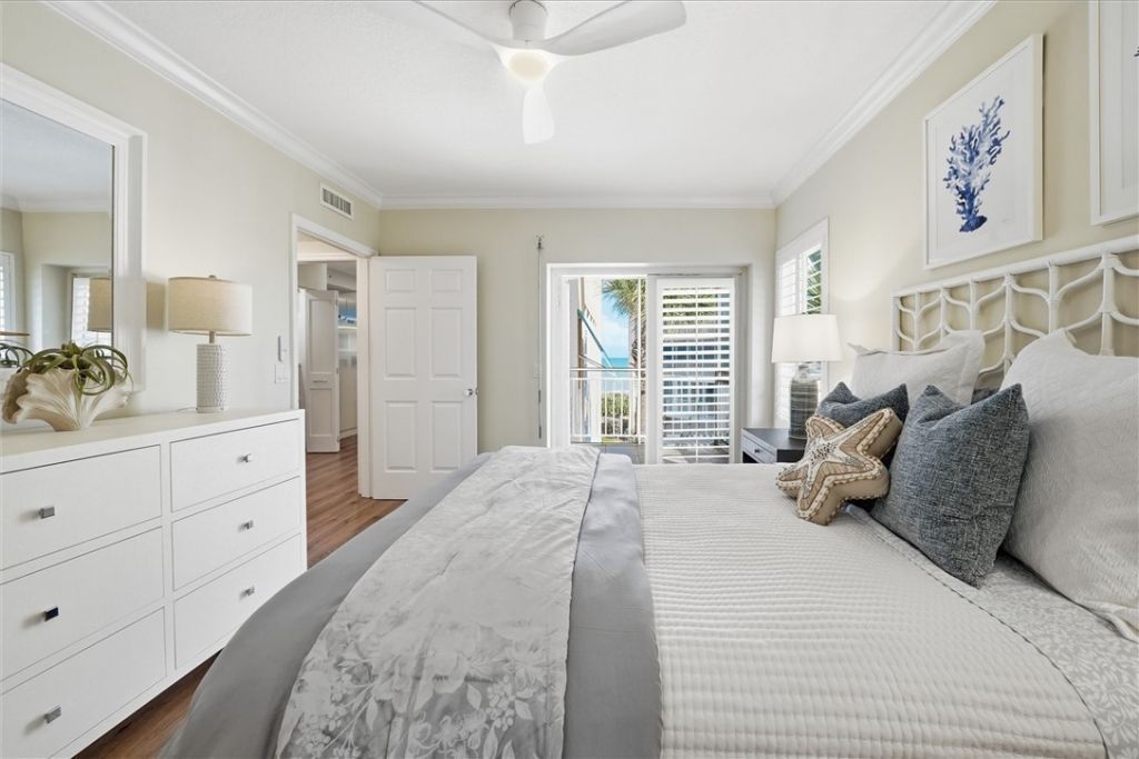 8814 S Sea Oaks Way, Unit 304, Vero Beach, FL 32963 Photo