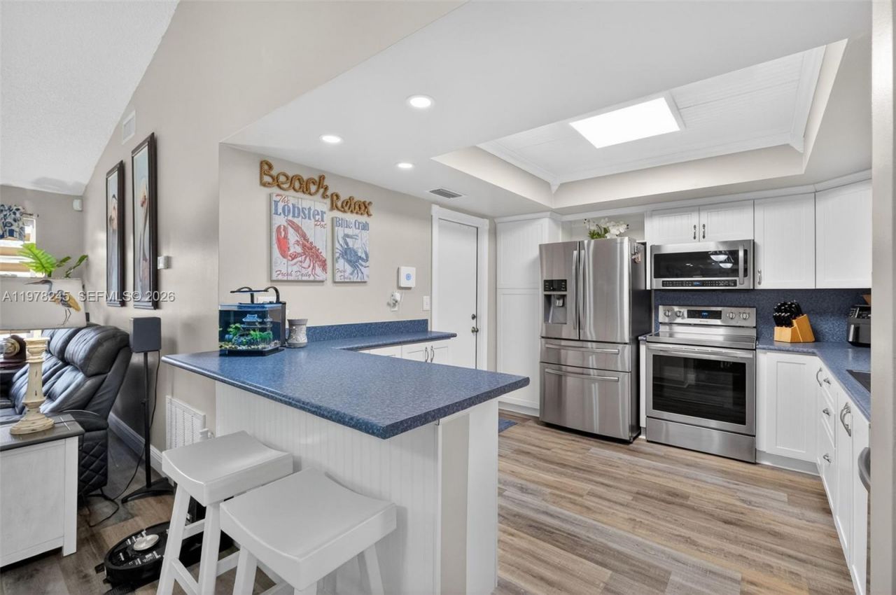 9291 NW 11th Ct , Pembroke Pines, FL 33024 Photo