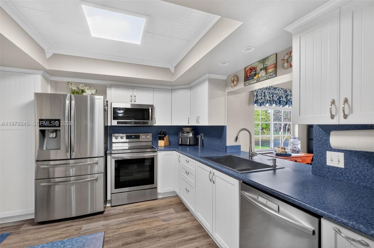 9291 NW 11th Ct , Pembroke Pines, FL 33024 Photo