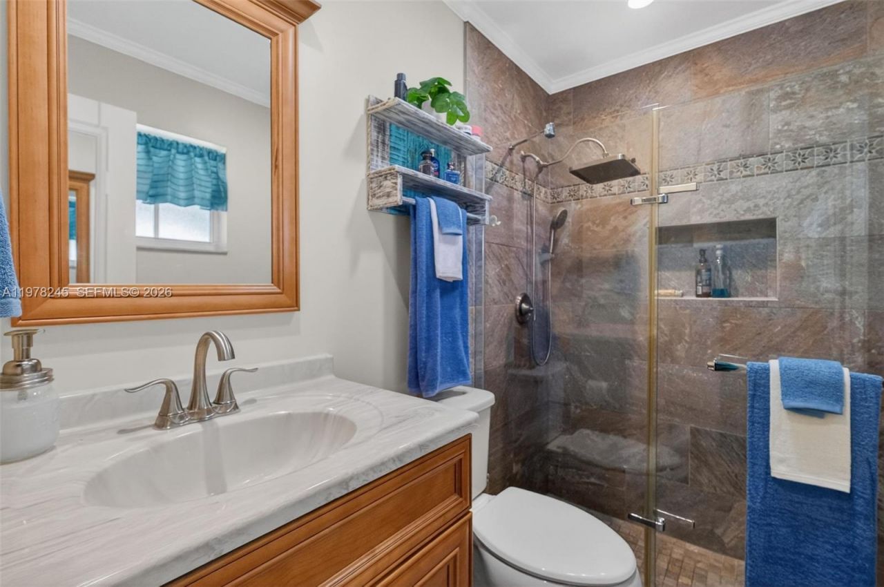 9291 NW 11th Ct , Pembroke Pines, FL 33024 Photo