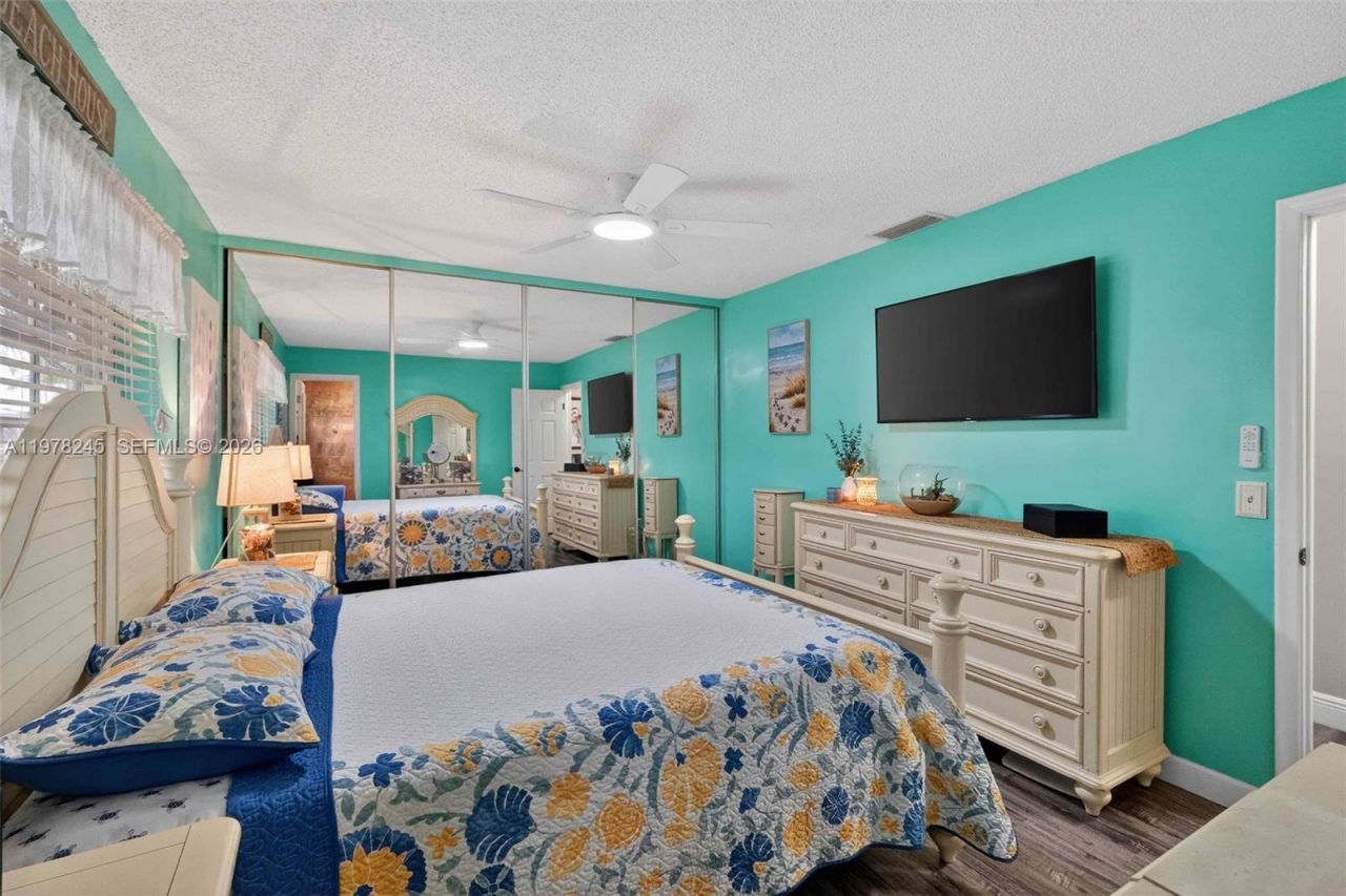 9291 NW 11th Ct , Pembroke Pines, FL 33024 Photo