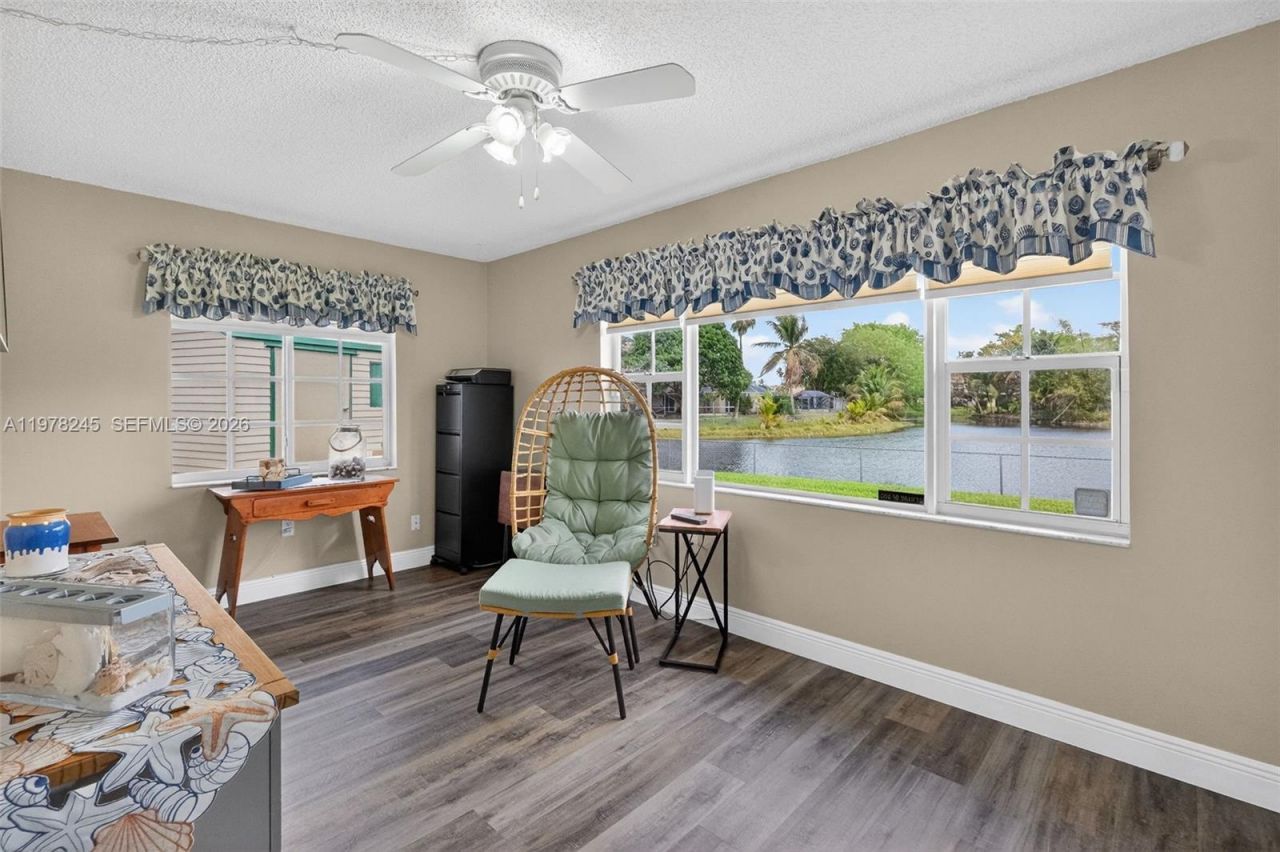 9291 NW 11th Ct , Pembroke Pines, FL 33024 Photo