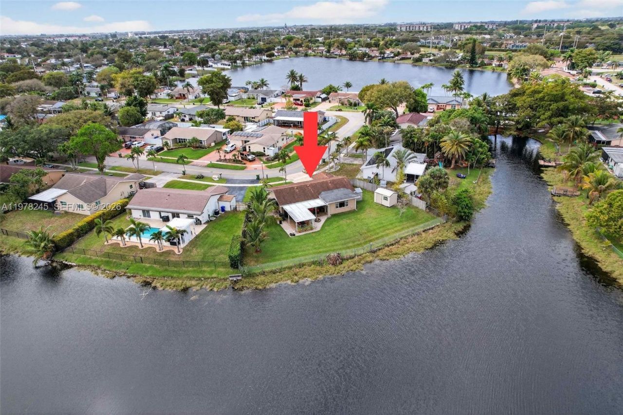 9291 NW 11th Ct, Pembroke Pines, FL 33024 Photo