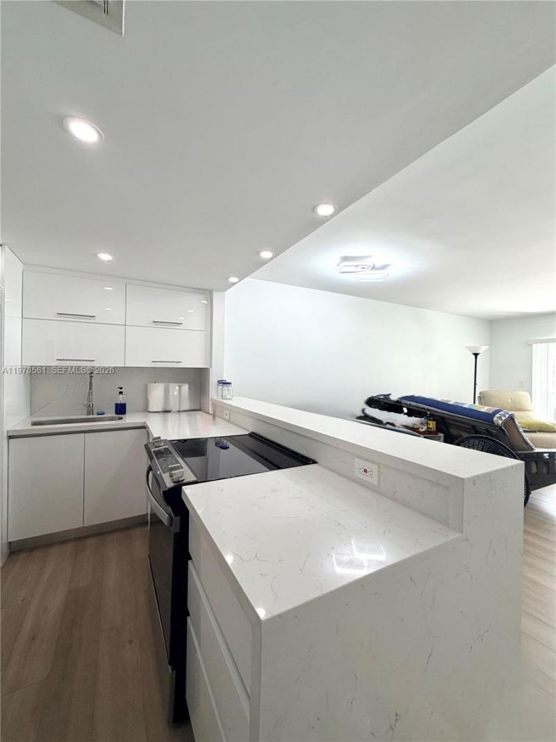 1101 Hillcrest Ct, Unit 206, Hollywood, FL 33021 Photo