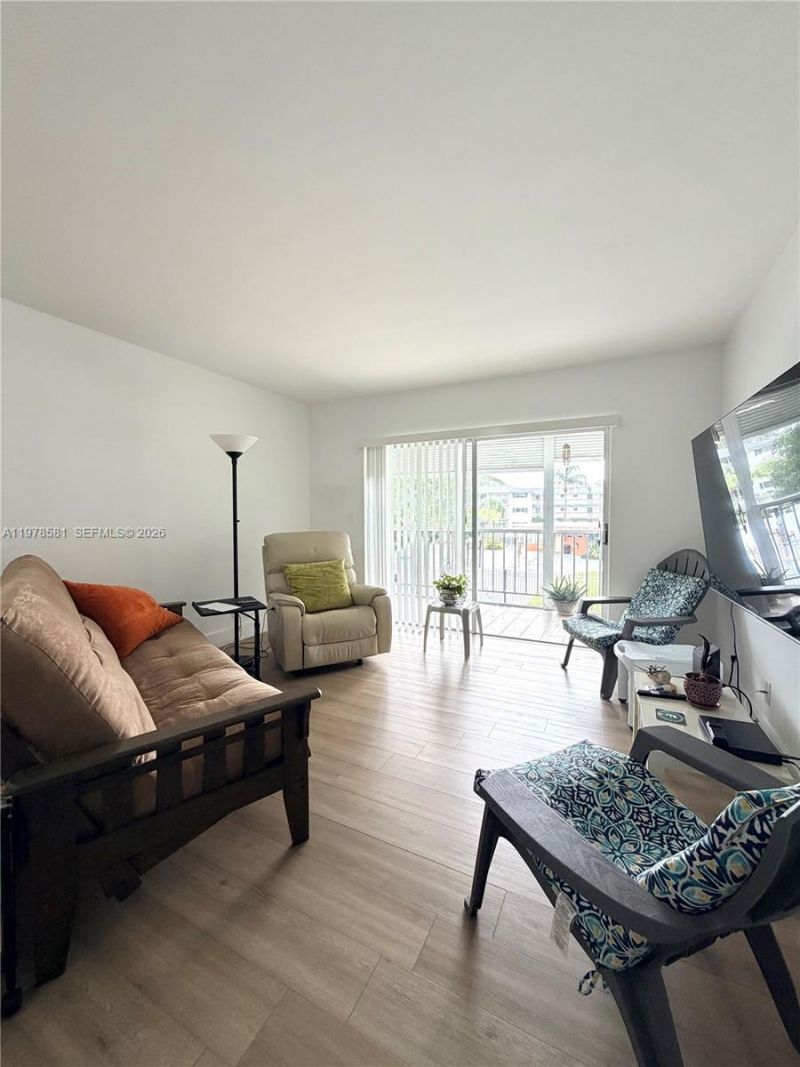 1101 Hillcrest Ct, Unit 206, Hollywood, FL 33021 Photo