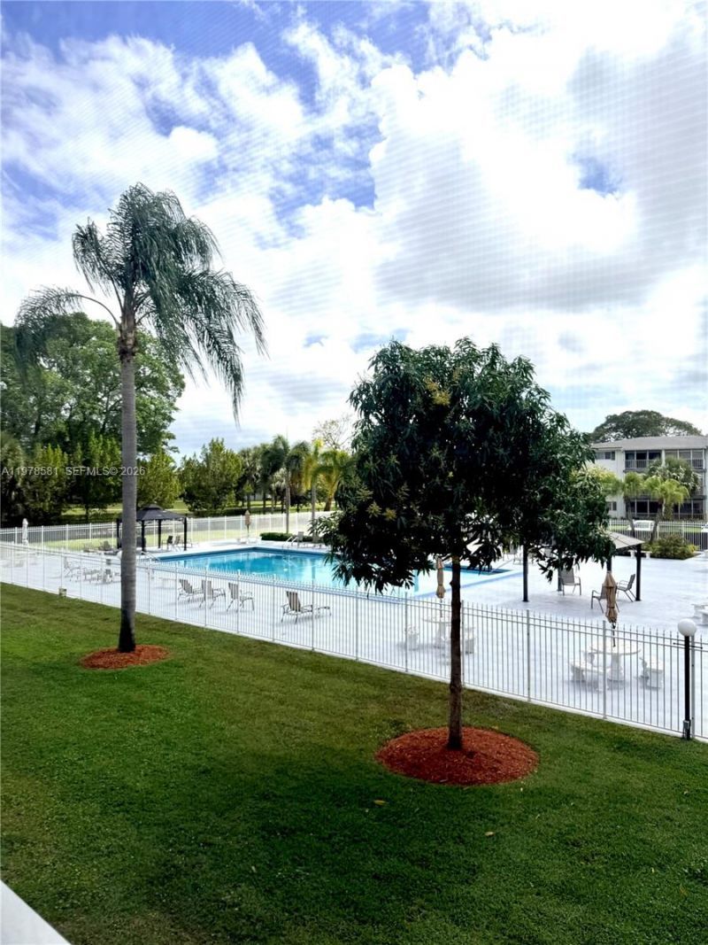 1101 Hillcrest Ct, Unit 206, Hollywood, FL 33021 Photo