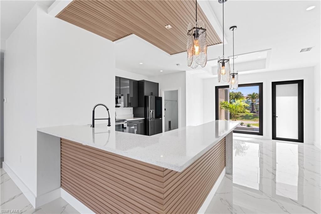 2027 NE 18th St , Cape Coral, FL 33909 Photo