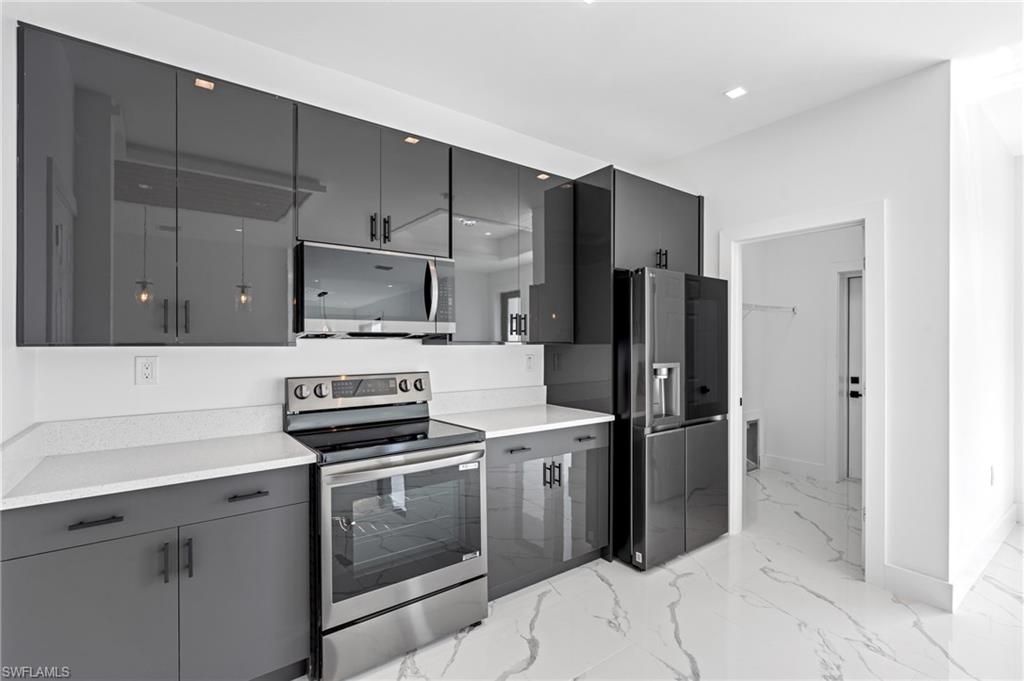 2027 NE 18th St , Cape Coral, FL 33909 Photo