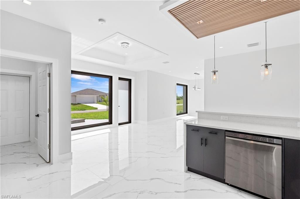 2027 NE 18th St , Cape Coral, FL 33909 Photo