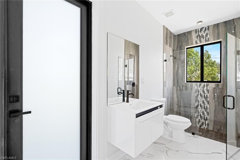 2027 NE 18th St , Cape Coral, FL 33909 Photo