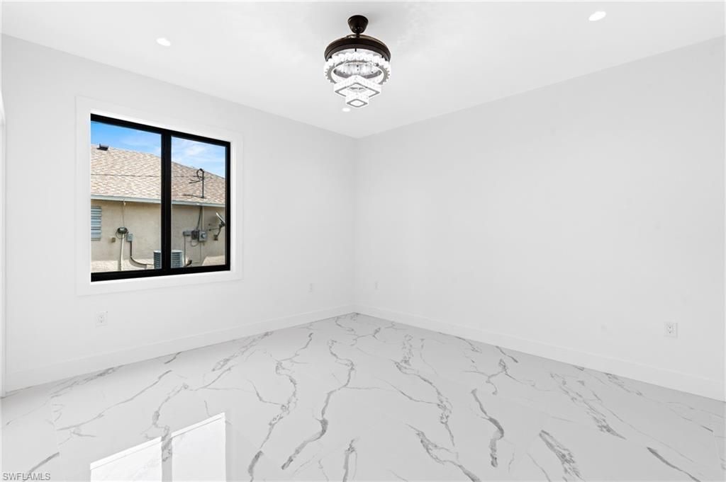 2027 NE 18th St , Cape Coral, FL 33909 Photo