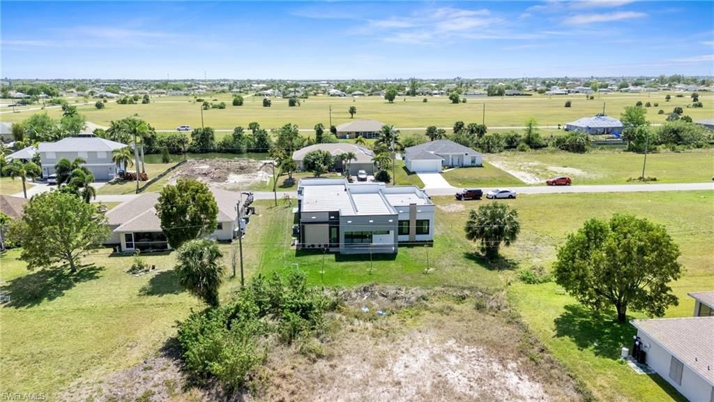 2027 NE 18th St , Cape Coral, FL 33909 Photo