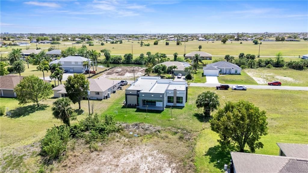 2027 NE 18th St , Cape Coral, FL 33909 Photo