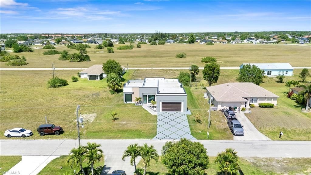 2027 NE 18th St , Cape Coral, FL 33909 Photo