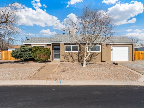 527 Brazos Drive SE, Rio Rancho, NM 87124