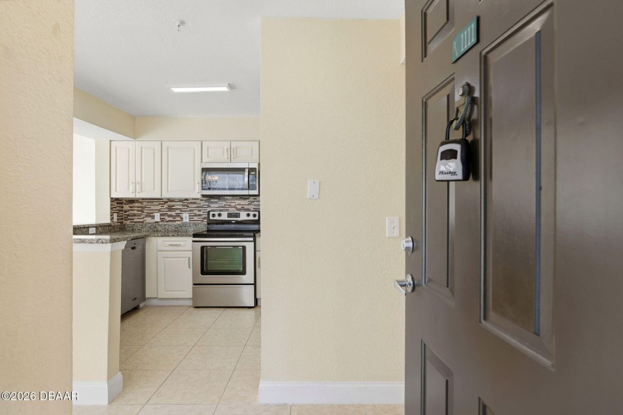 13839 Fairway Island Drive, Unit 111, Orlando, FL 32837 Photo