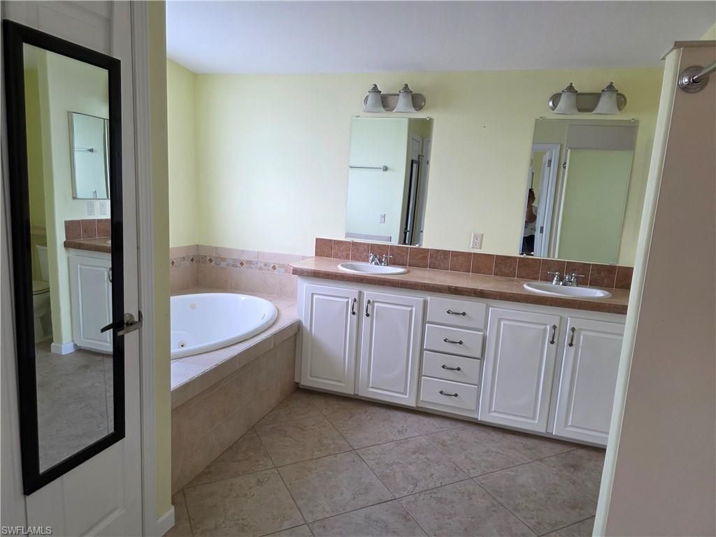 9777 Creekwood Ln, Fort Myers, FL 33905 Photo